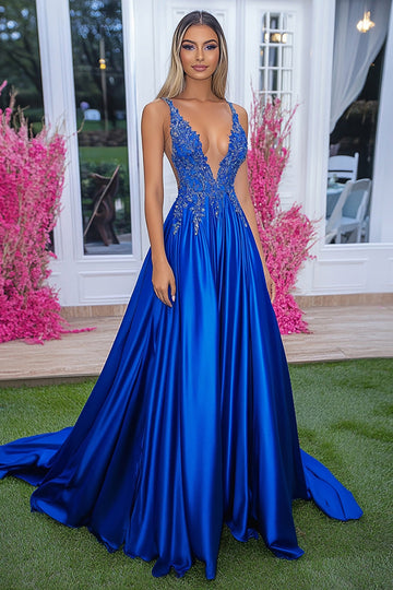 Robe de bal longue froncée en satin à bretelles spaghetti bleu royal avec appliques
